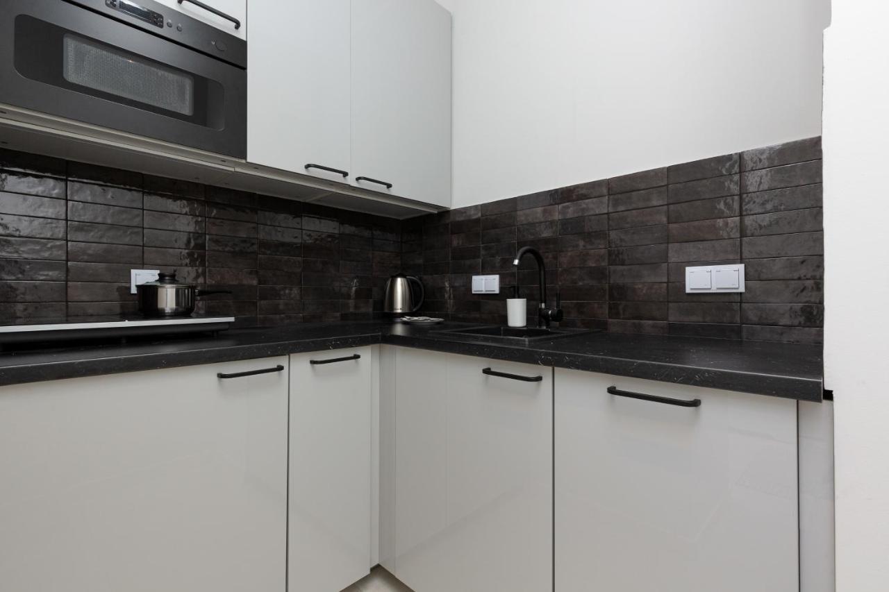 Business Center Apartments Warsaw Wola By Noclegi Renters المظهر الخارجي الصورة