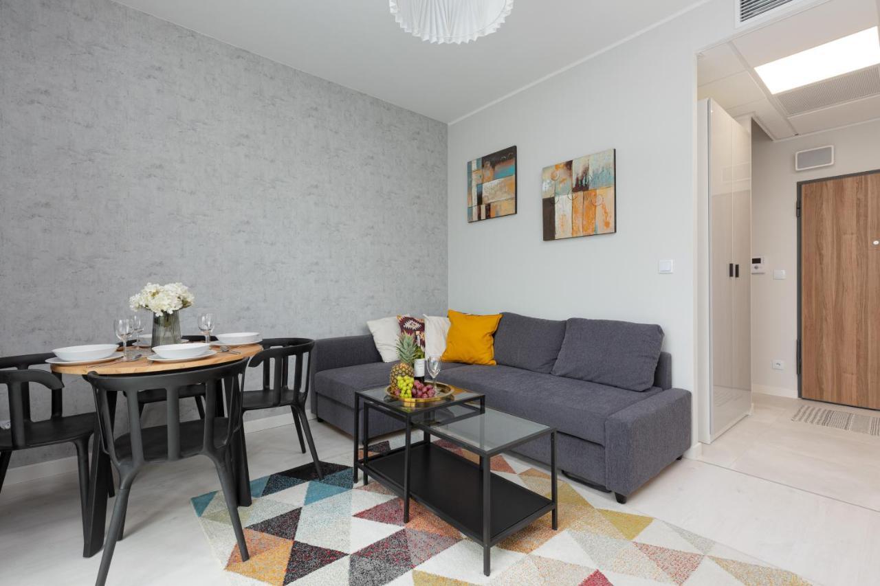 Business Center Apartments Warsaw Wola By Noclegi Renters المظهر الخارجي الصورة